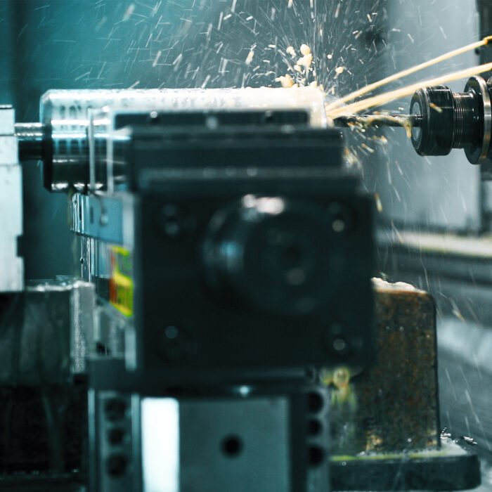 metalworking-cnc-milling-machine-2